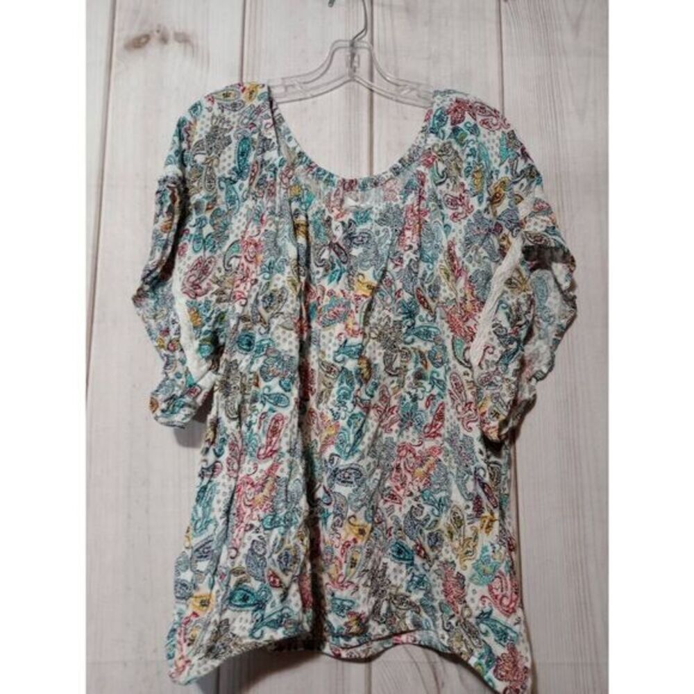 Maurices Womens 2X Paisley Print Short Sleeve Rayon Blouse Crochet Lace Trim Top